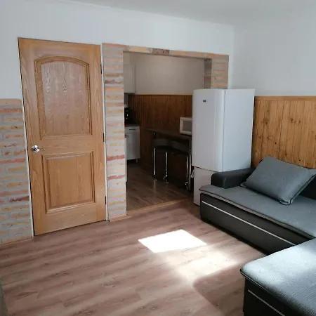 Apartment Marcius Vendeghaz *